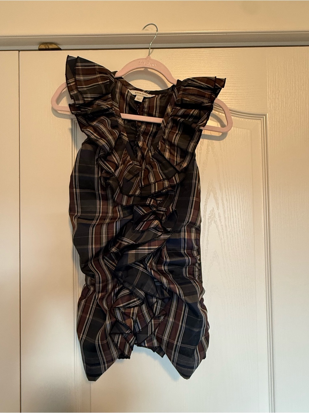 Boston Proper Ruffled Plaid Sleeveless Blouse in Brown & Navy